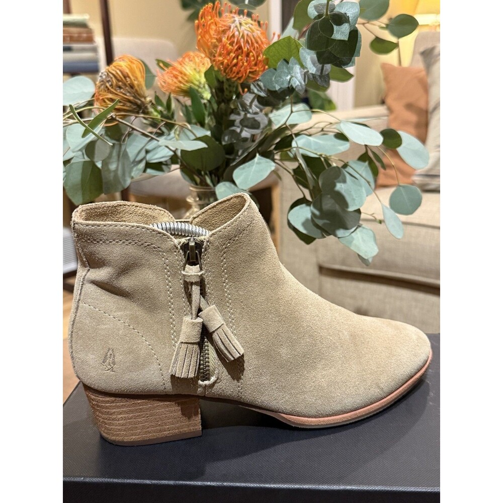 HUSH PUPPIES Sierra Tassel Women's Ankle Boots Taupe Leather Suede Boho Sz 7.5